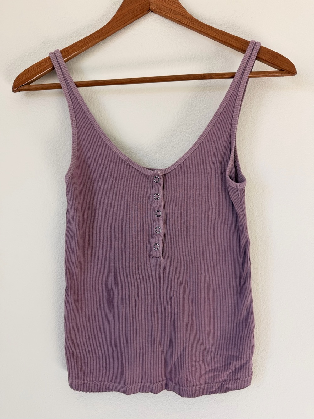 American Eagle Outfitters Mauve Ribbed Henley Tank